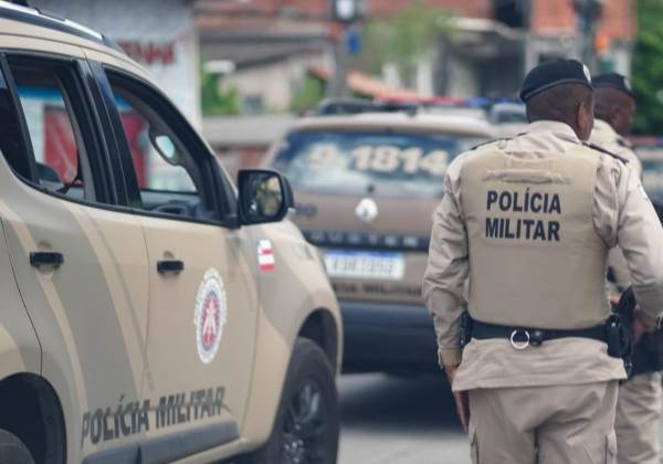 Em três anos, 250 viaturas foram alvejadas e 50 policiais baleados em serviço, diz SSP