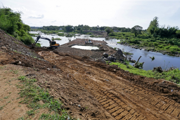 Em visita a Itabuna, governador acompanha avanço das obras da BA-649