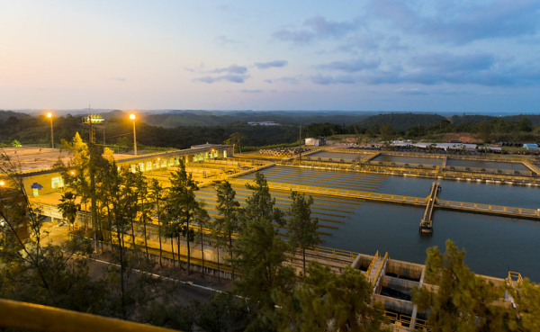 Embasa divulga balanço de investimentos em água e esgoto referente a 2024