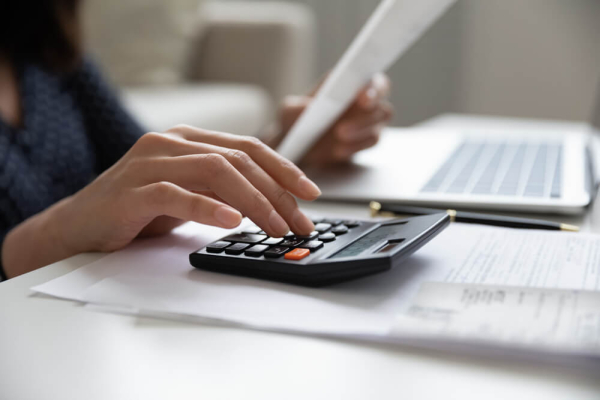 Especialista dá dicas de como se organizar financeiramente em 2024