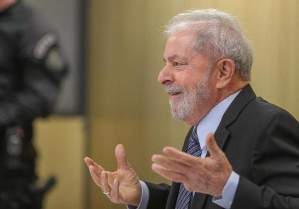 Ex-presidente Lula viajará pelo Brasil após tomar segunda dose da vacina