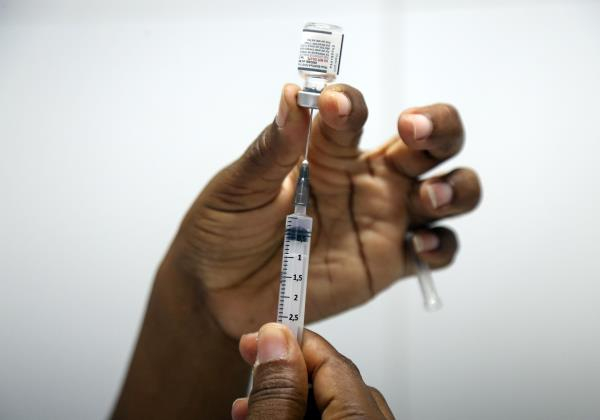 Faixa etária de vacinação contra a dengue é ampliada nesta quinta-feira (7)
