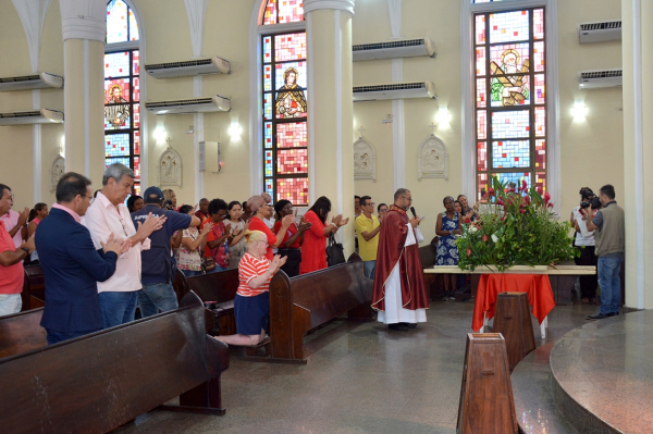Fé e tradição marcam celebrações em homenagem a Santa Bárbara em Feira de Santana