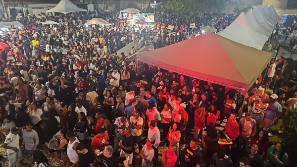 Feira X comemora 40 anos com gratidão, serviços e muita festa