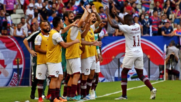 Fluminense vence Fortaleza com grande atuação de Fábio no Castelão