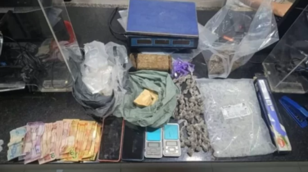 FUGA FRUSTRADA: Homem é preso com mais de 800g de drogas em Eunápolis