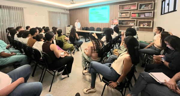 Fundação Hospitalar capacita profissionais de saúde sobre prevenção da sífilis gestacional