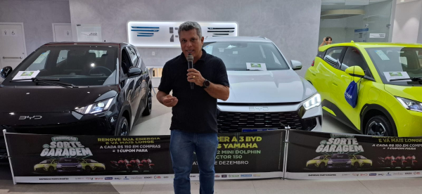 Ganhadores da Sorte na Garagem recebem prêmios 
