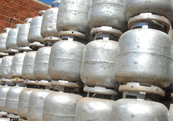 Gás de cozinha sofre segundo reajuste no mês e fica 3,5% mais caro na Bahia
