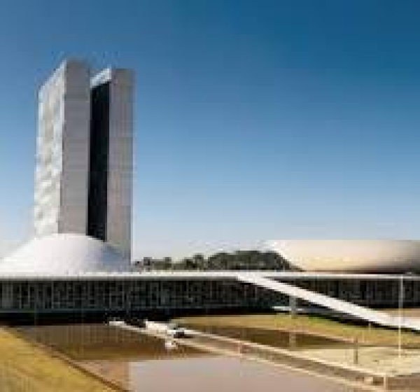 Governo propõe mudança nas regras de eleição para o Senado em 2026