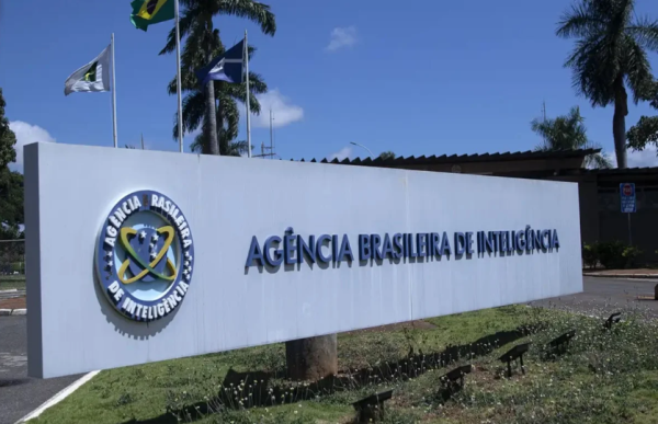 Governo vai gastar R$ 400 mil em equipamentos de academia para Abin