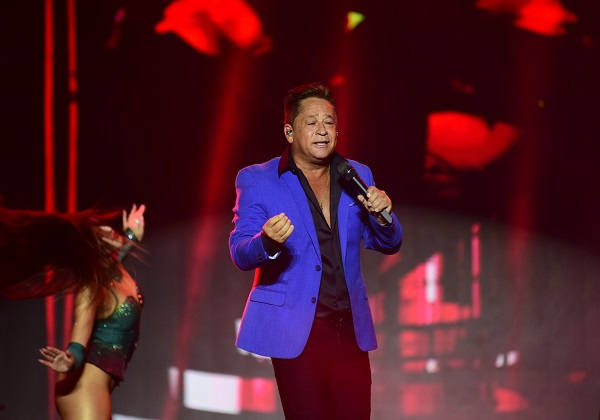 Ícone da música sertaneja, Leonardo se apresenta pela primeira vez no Festival