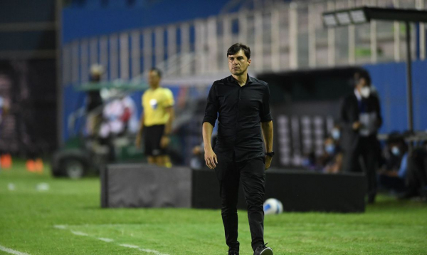 Inter demite técnico Medina após empate em casa na Sul-Americana