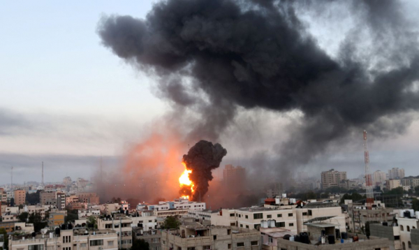 Israel bombardeia Gaza para conter militantes palestinos