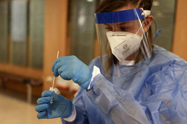 Israel detecta 1º caso de infecção dupla conhecida como flurona