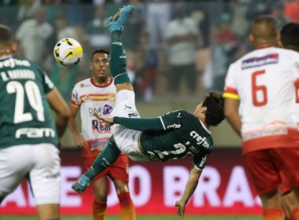 Juazeirense cede virada e perde para o Palmeiras pela Copa do Brasil