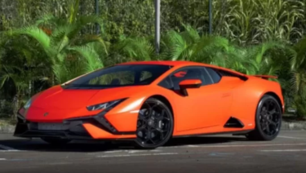LAMBORGHINI RIFADA: Carrão milionário de blogueiro vai a leilão da Justiça