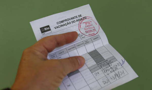 Liberado certificado para quem tomou vacinas diferentes