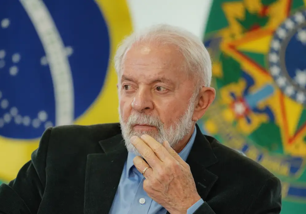 Lula considera fortalecer PSD e MDB com novos ministros em mudanças no governo, diz site