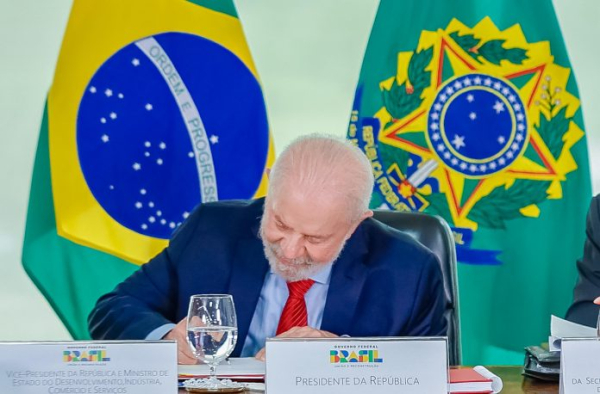 Lula veta trecho de lei que proíbe bloqueio de emendas impositivas