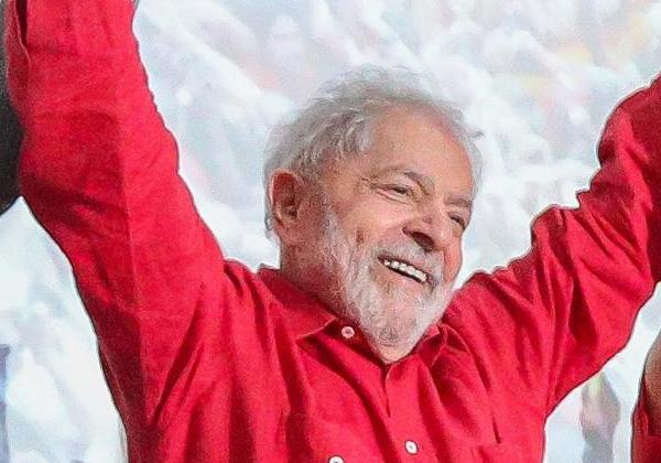 Maioria do STF mantém anulação das condenações de Lula e ex-presidente continua elegível