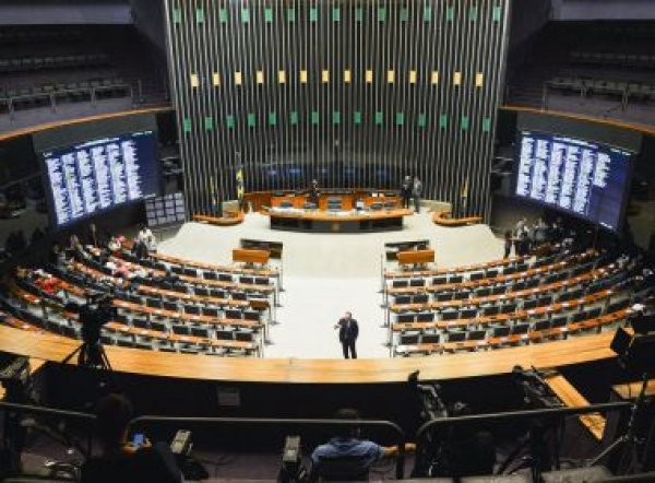 Maioria dos deputados baianos apoiou quarentena de juízes e policiais para eleições