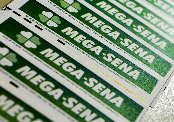 Mega-Sena acumula e pode pagar R$ 57 milhões no próximo sorteio