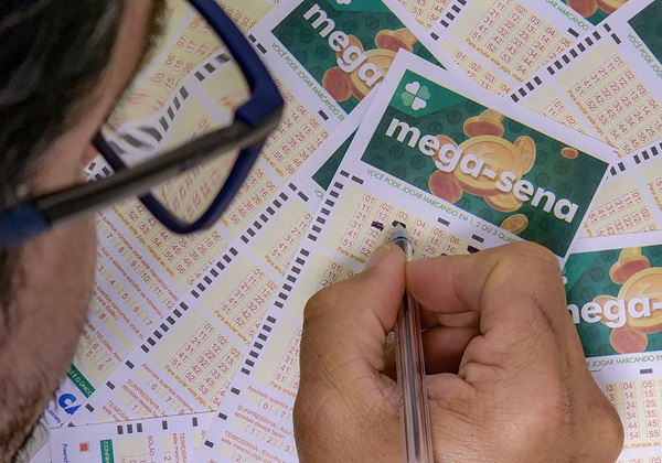 Mega-Sena sorteia prêmio acumulado de R$ 130 milhões nesta terça-feira