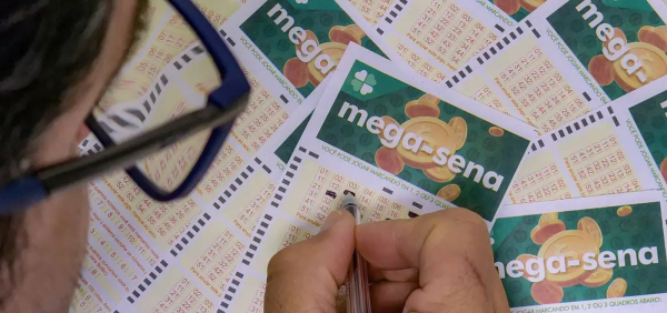 Mega-Sena sorteia prêmio acumulado em R$ 52 milhões