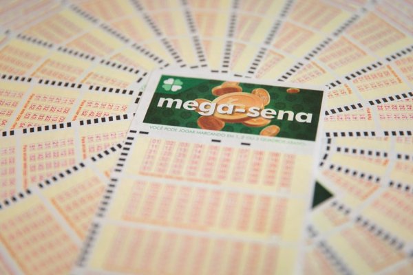 Mega-Sena: ninguém acerta as dezenas e prêmio acumula para R$ 12 milhões
