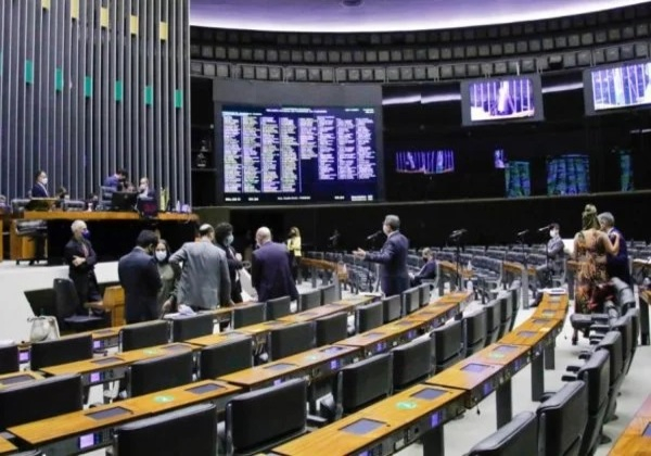 Membros do Centrão reclamam da postura do governo