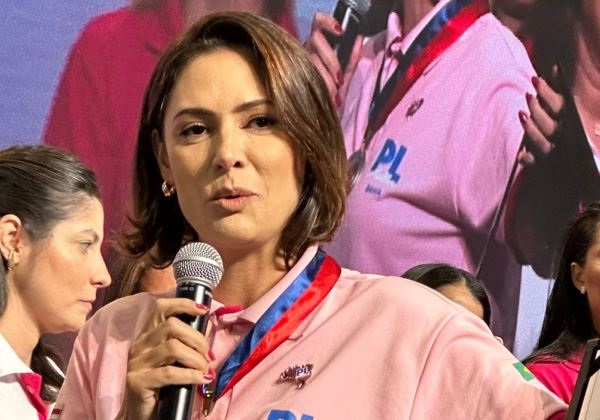 Michelle Bolsonaro receberá título cidadã honorária no Theatro Municipal de São Paulo