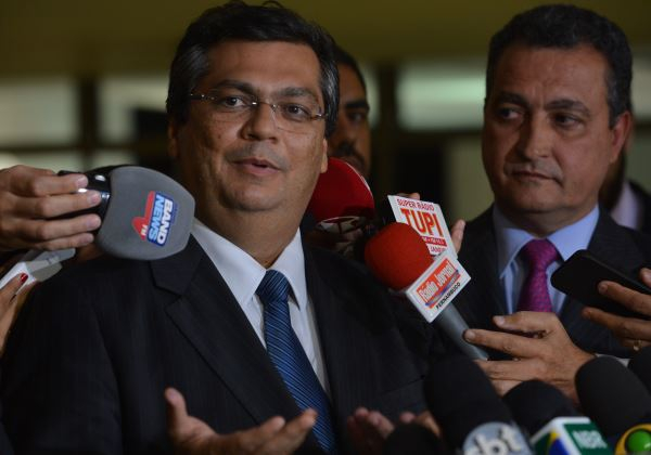 Ministro da Justiça registra ocorrência após ser xingado de ‘ladrão’ em Brasília