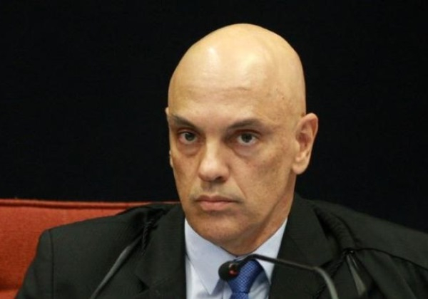 Moraes nega devolver passaporte a Bolsonaro para viagem a Israel