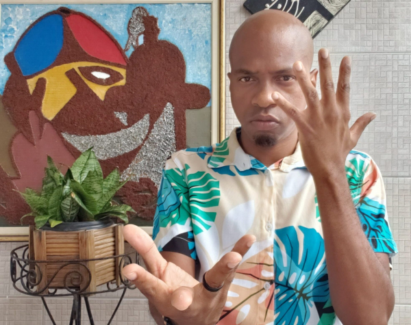 Mostra Negra de Arte Surda LGBTQIA+ discute diversidade e acessibilidade com diferentes públicos