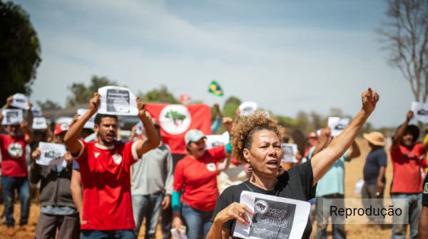 MST aumenta pressão sobre governo Lula