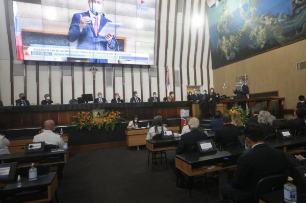 Na abertura dos trabalhos da Assembleia Legislativa, Rui destaca investimentos no combate à pandemia e na reconstrução do que foi destruído pelas chuvas na Bahia