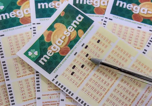Nenhum apostador acerta as dezenas, e Mega-Sena acumula prêmio em R$ 61 mi