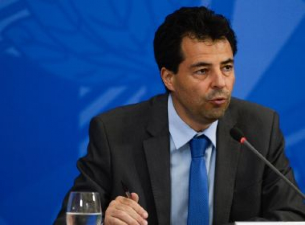 Novo ministro de Minas e Energia diz que vai pedir estudos para privatizar Petrobras