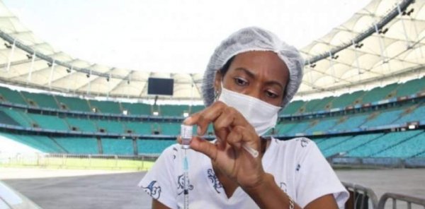 Novo loto de vacinas com 300 mil doses chega a Bahia