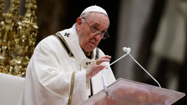 Olhe além das luzes e lembre-se dos pobres, diz Papa Francisco