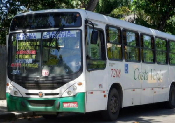 Ônibus metropolitanos voltam a circular na manhã desta quarta, após dois dias de paralisação