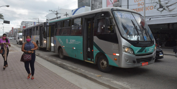 Ônibus da Rosa já estão circulando em Feira de Santana