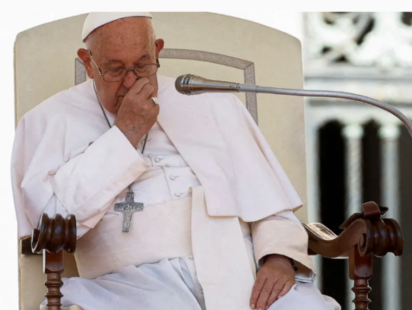 Papa Francisco tem próximos compromissos cancelados pelo Vaticano