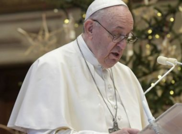 Papa Francisco endurece regras contra abuso sexual em nova versão de lei católica
