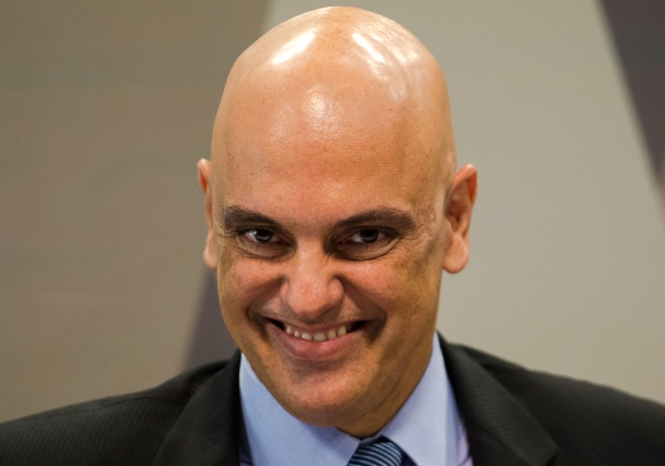 PL de Bolsonaro usa decisão de Moraes para pedir cassação de Janones, diz coluna