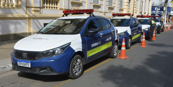 Prefeito Colbert Filho apresenta cinco viaturas 0KM para a fiscalização do transporte