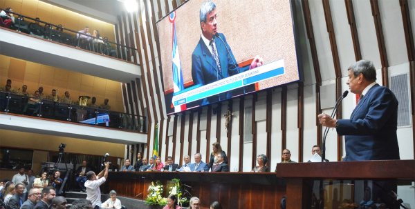 Prefeito defende redução de impostos e divisão mais justa de recursos na ALBA