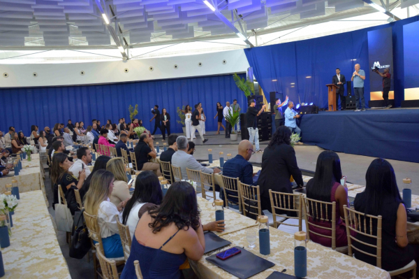 Prefeito José Ronaldo participa da abertura do Evento X 2025, maior imersão do mercado imobiliário da Bahia