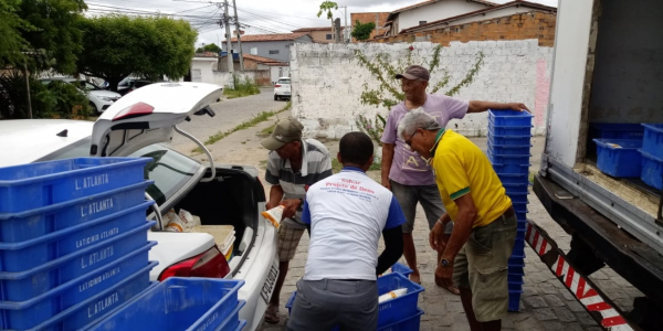 Prefeitura distribuiu 45 mil litros de leite para famílias carentes só nos primeiros dias de 2024